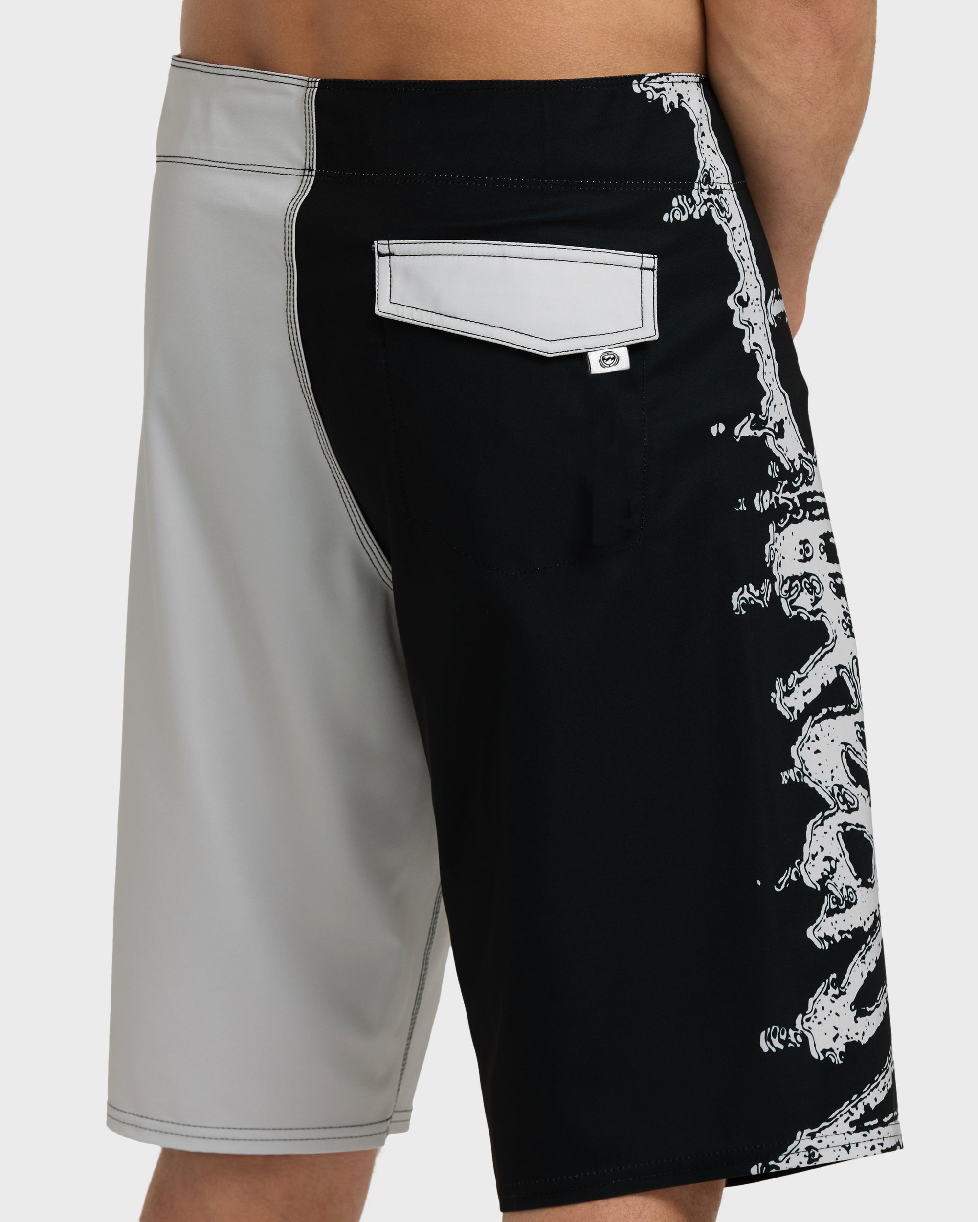 Inverted Pro 22 Boardshorts - Black/White - Image 7