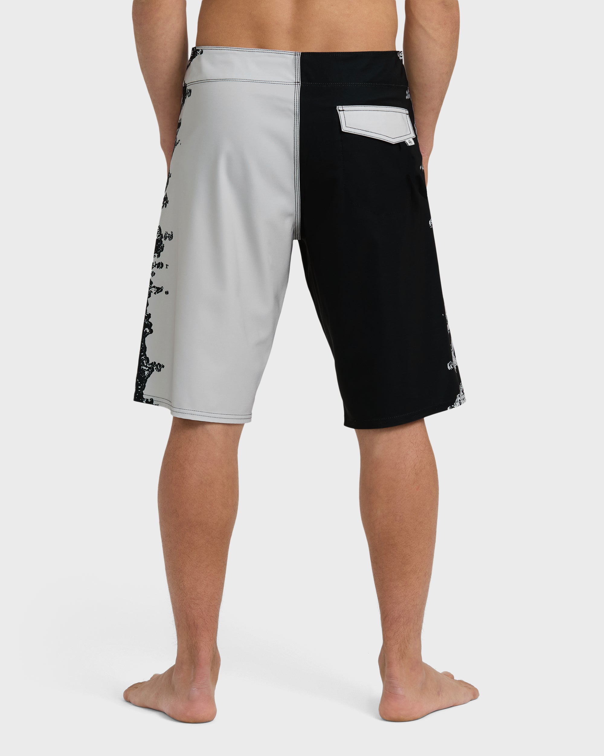 Inverted Pro 22 Boardshorts - Black/White - Image 4