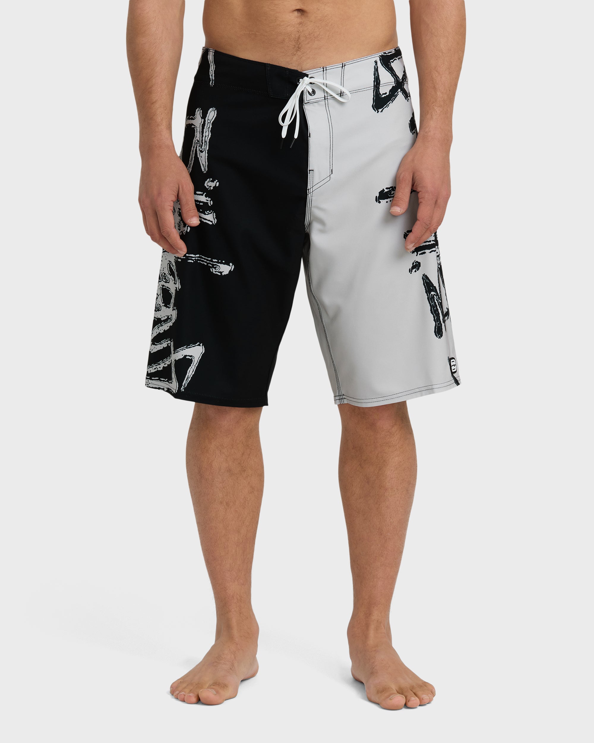 Inverted Pro 22 Boardshorts - Black/White - Image 3